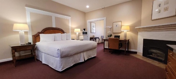 Butterfly Grove Inn image 31