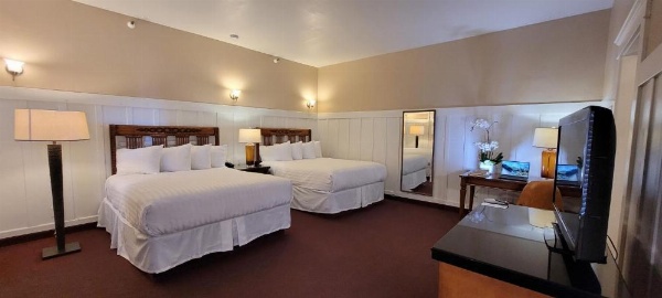 Butterfly Grove Inn image 34